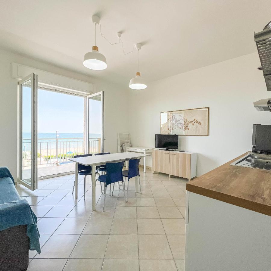 Il Mare In Giardino Apartment Scauri  Bagian luar foto