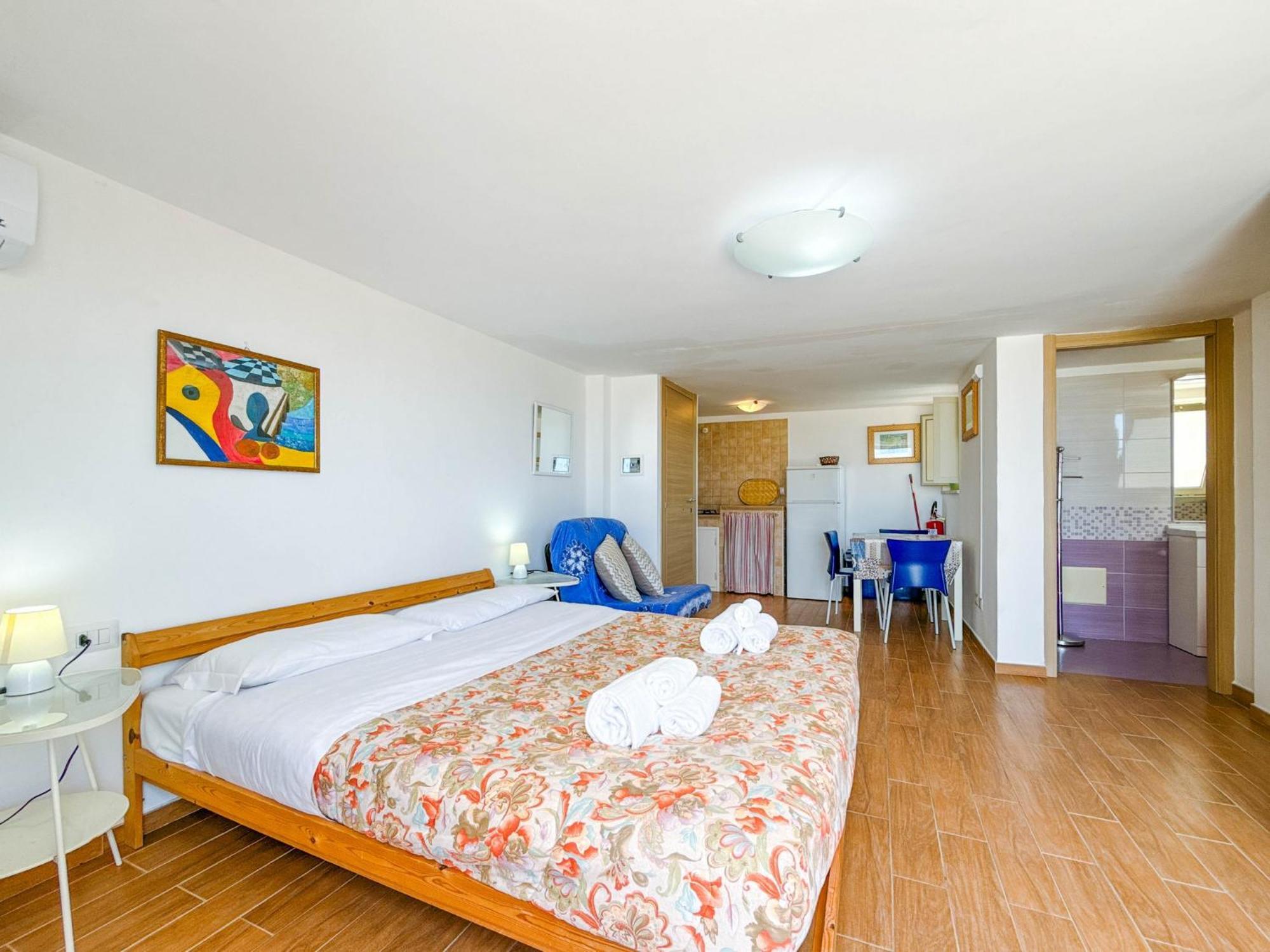 Il Mare In Giardino Apartment Scauri  Bagian luar foto