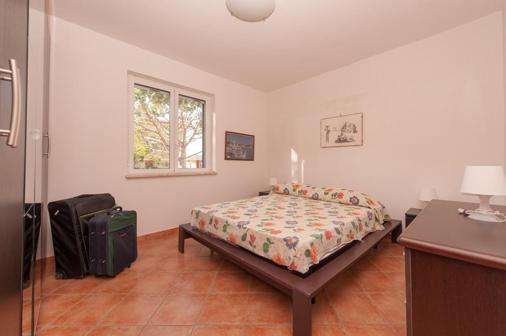 Il Mare In Giardino Apartment Scauri  Bagian luar foto