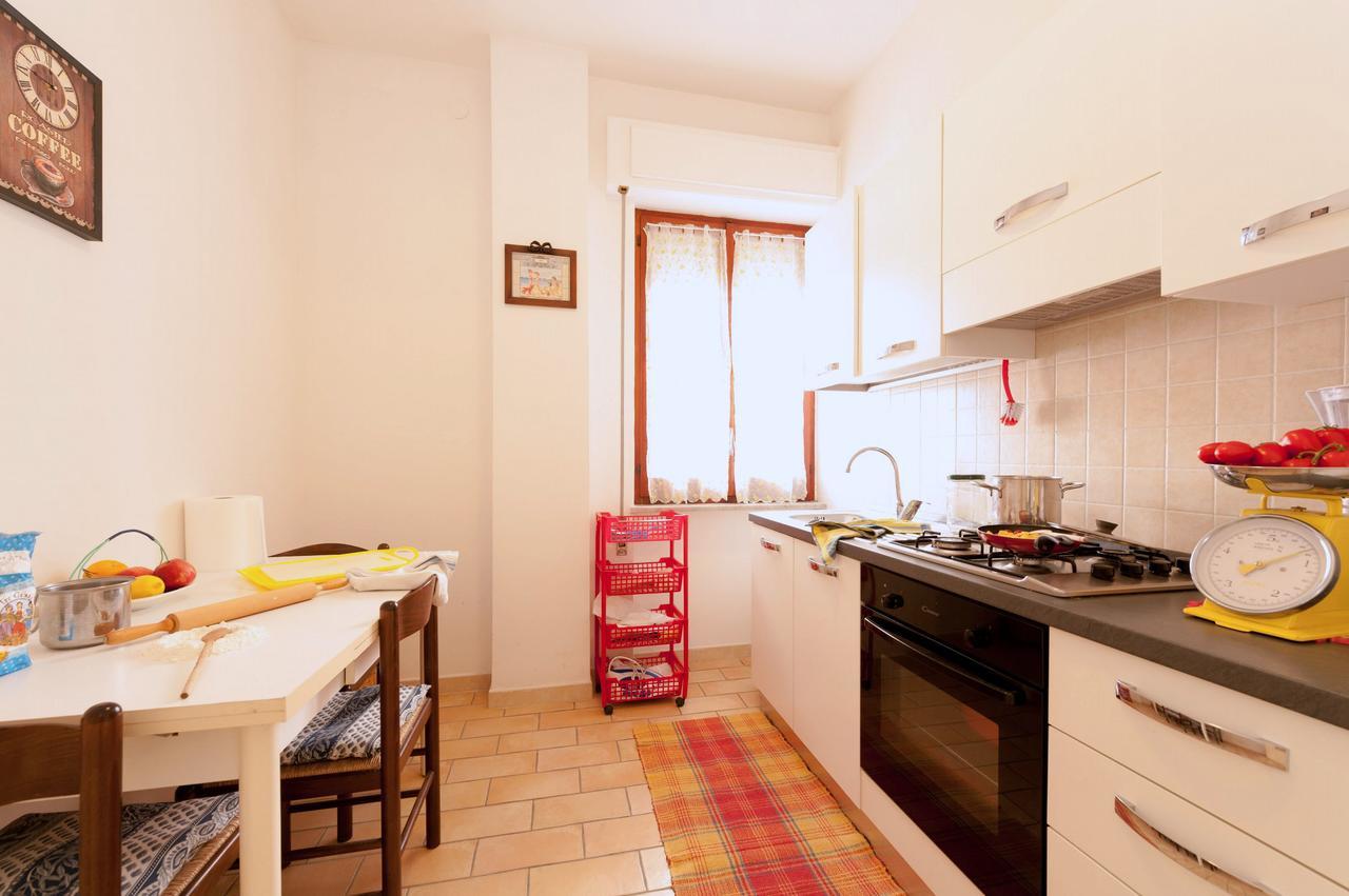 Il Mare In Giardino Apartment Scauri  Bagian luar foto
